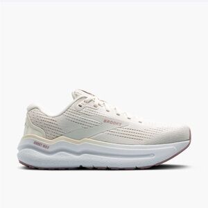 EUC Brooks Women's Ghost Max 2
 Cream Running Shoes